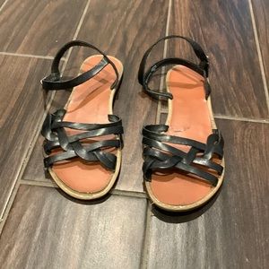 Black and brown American eagle sandals